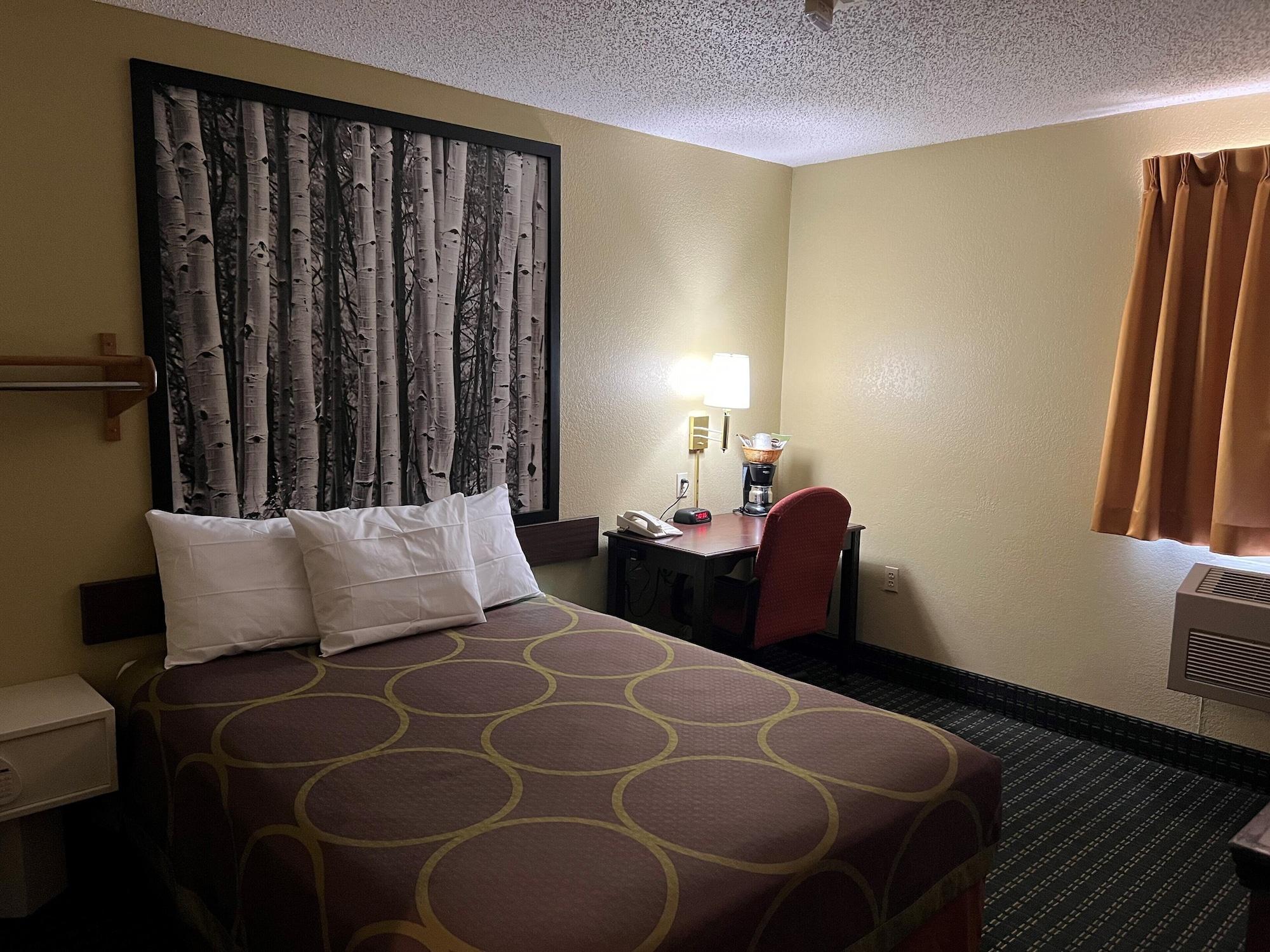 ซูเปอร์ 8 บาย วินด์แฮม ตรินิแดด Hotel ภายนอก รูปภาพ