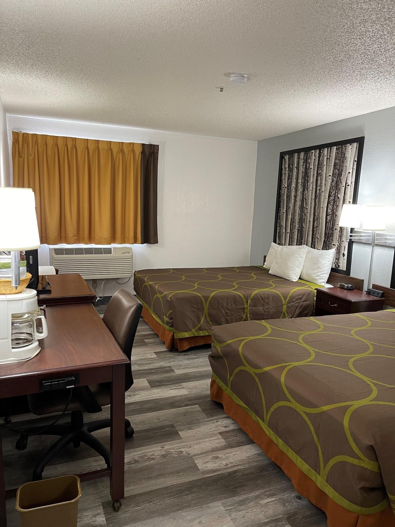 ซูเปอร์ 8 บาย วินด์แฮม ตรินิแดด Hotel ภายนอก รูปภาพ