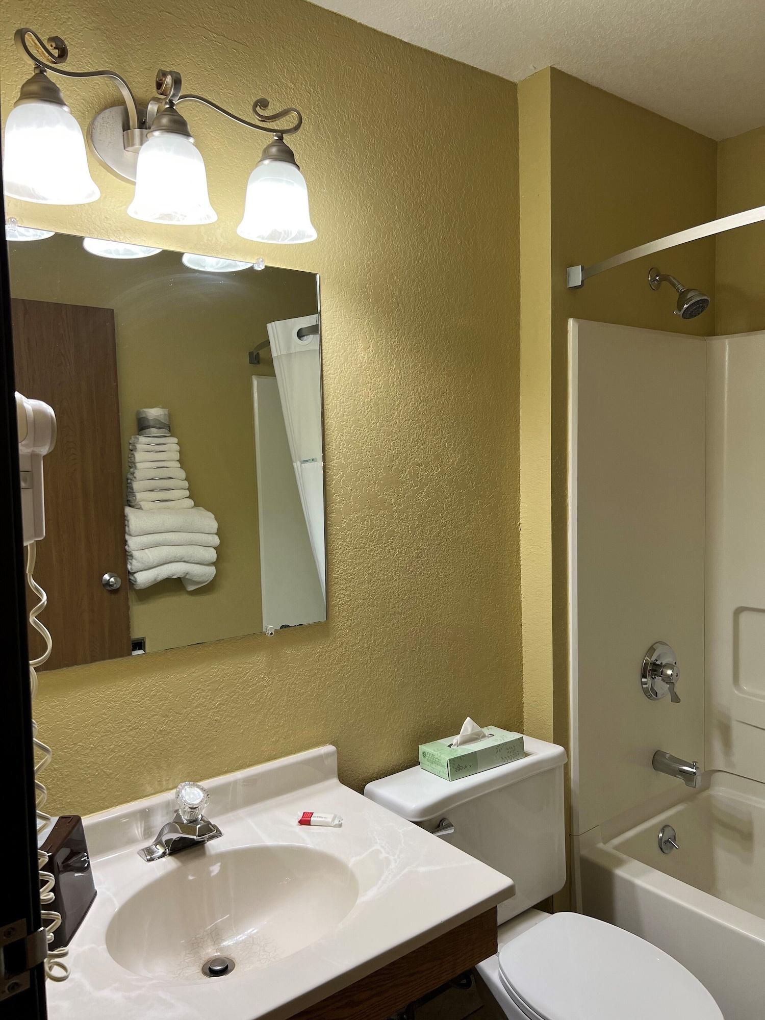 ซูเปอร์ 8 บาย วินด์แฮม ตรินิแดด Hotel ภายนอก รูปภาพ