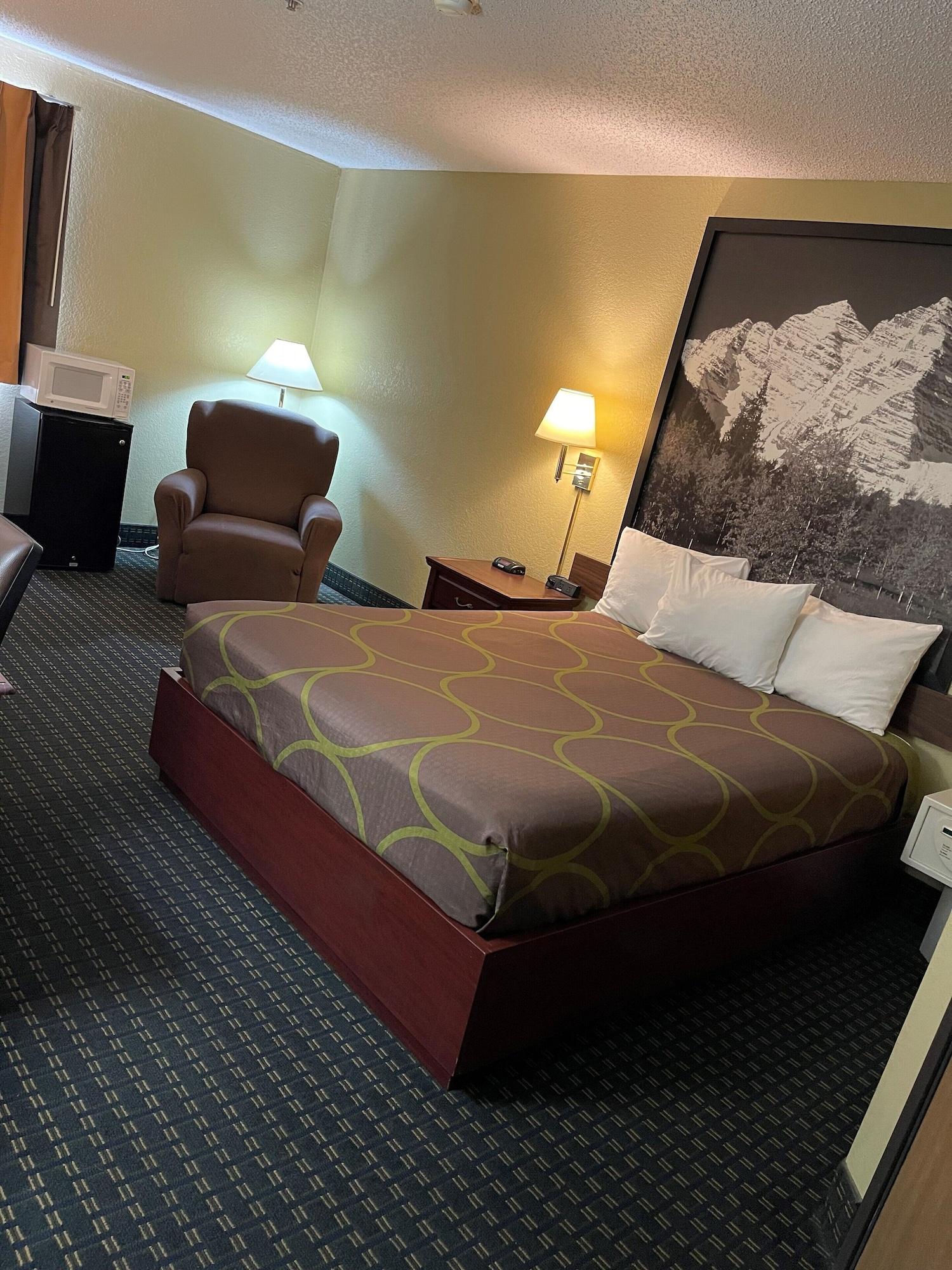 ซูเปอร์ 8 บาย วินด์แฮม ตรินิแดด Hotel ภายนอก รูปภาพ