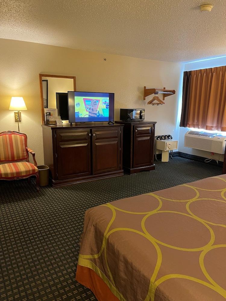 ซูเปอร์ 8 บาย วินด์แฮม ตรินิแดด Hotel ภายนอก รูปภาพ
